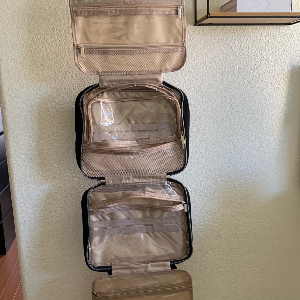 Hanging Travel Organizer with Multiple Compartments